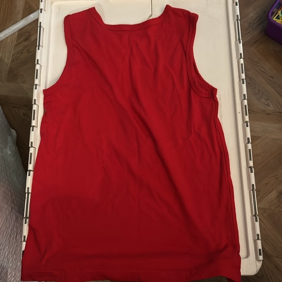 Red tank top - Picture 2 of 3